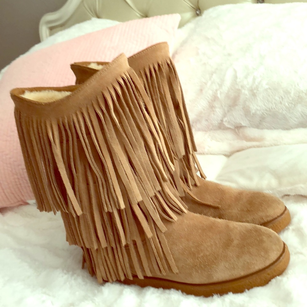 Koolaburra Josie Fringe Boots size 6 chestnut